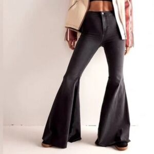 Free People We the Free Just Float Or Jeans in Washed Black